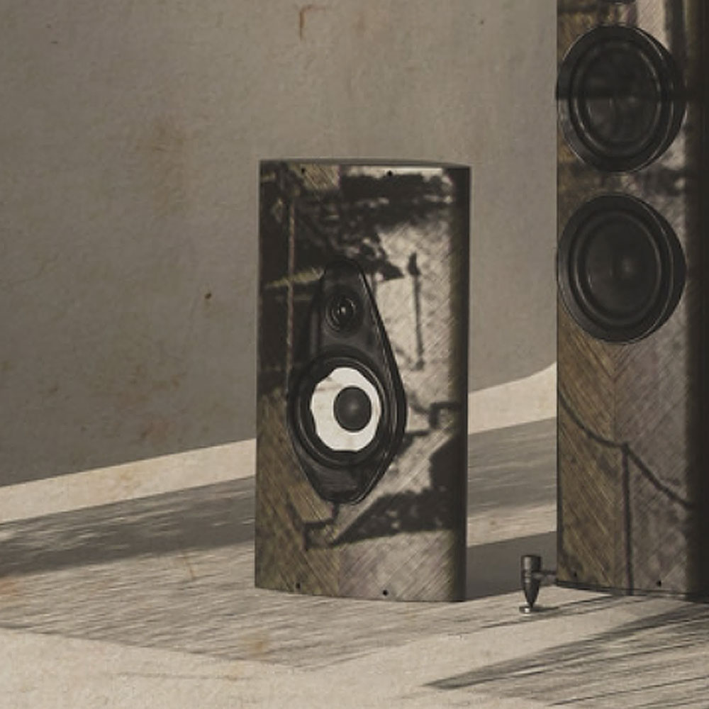 Sonus Faber Olympica Wall G3 neben dem Standlautsprecher im Studio vor einem künstlerischem Bild.